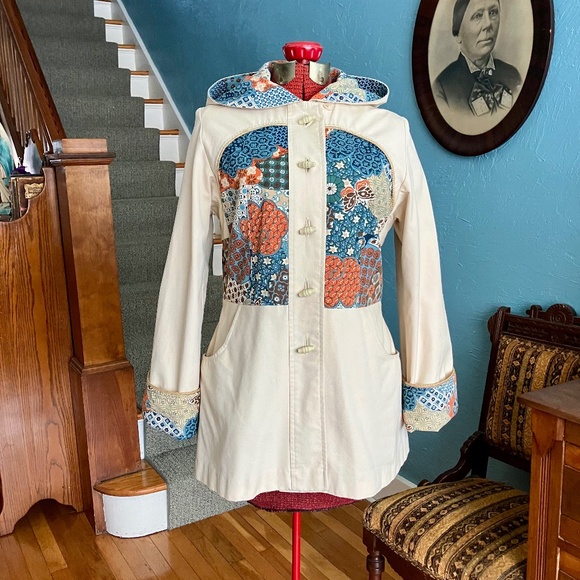 Vintage Jackets & Blazers - Vintage 70s Japanese Floral Patchwork Ivory Hooded Cotton Canvas Coat S/M